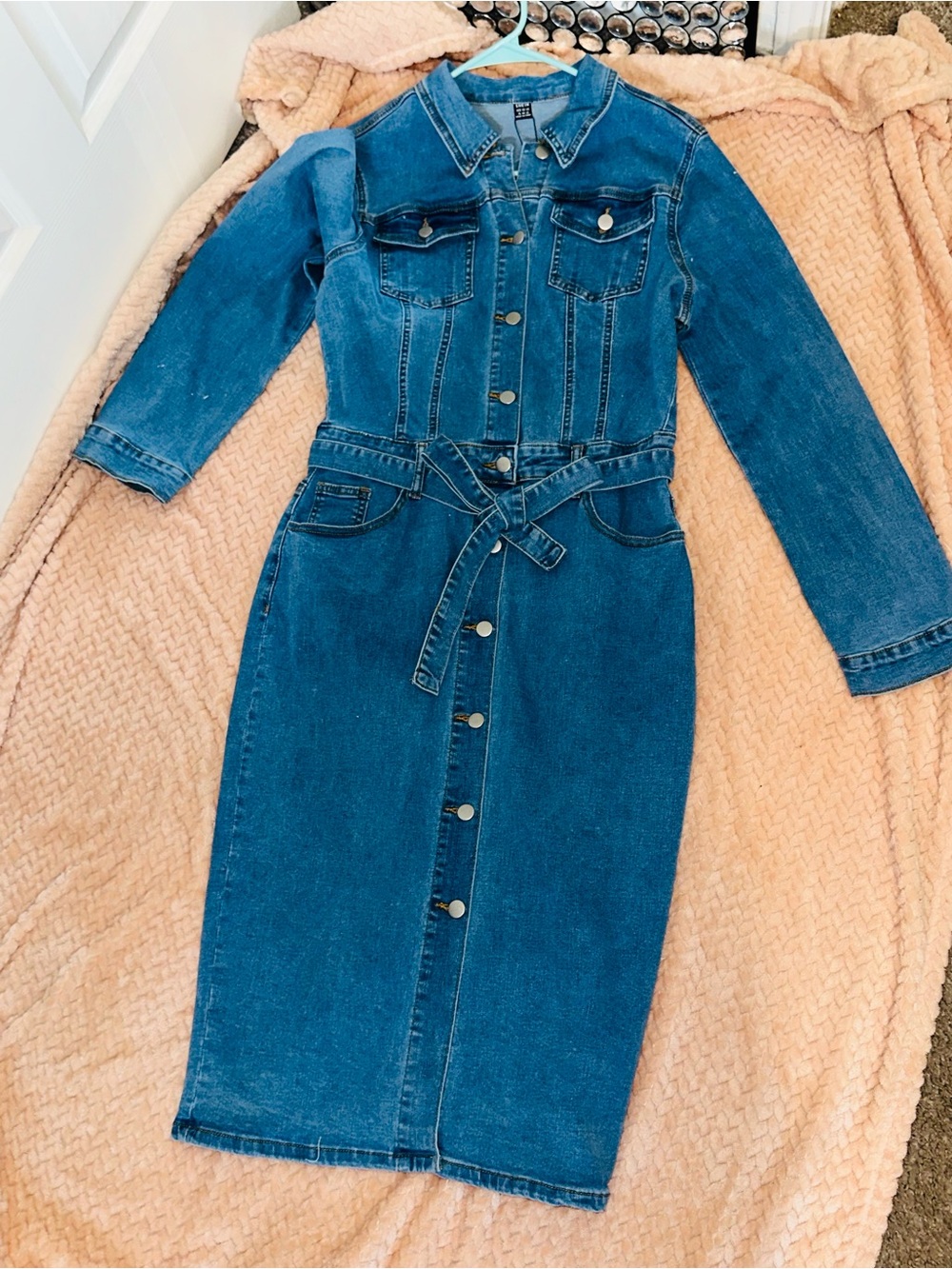 Classic Denim Button-Front Midi Dress with Tie Belt - Blue